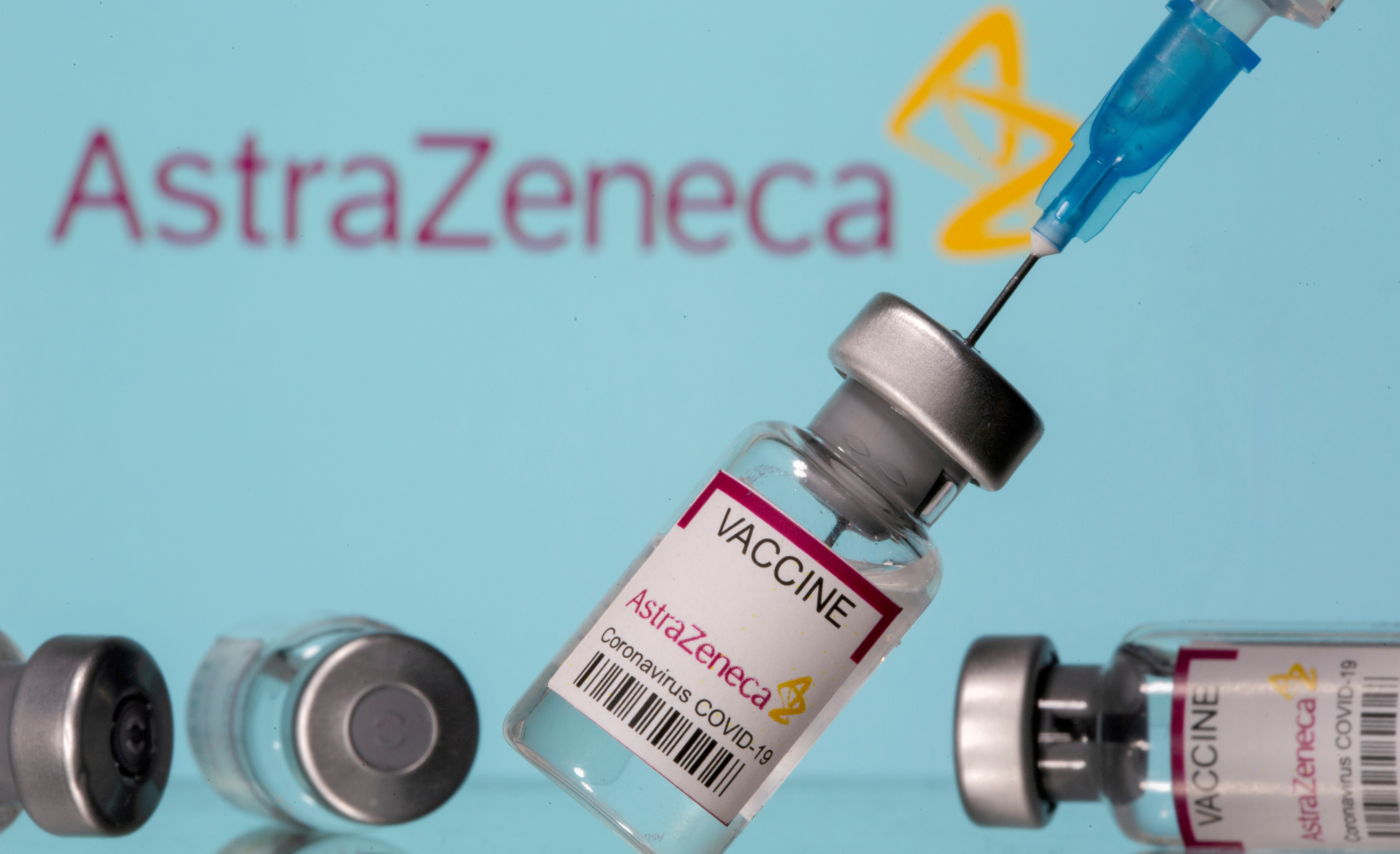 image Clear link between AZ vaccine and rare blood clots in brain, EMA official says (Updated)