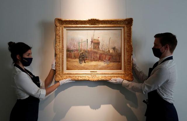 image Van Gogh&#8217;s &#8216;A Street Scene in Montmartre&#8217; fetches 14m euros at auction