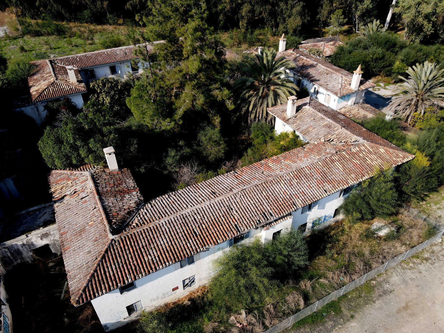 image Colonial building crumbles amid ownership tussle