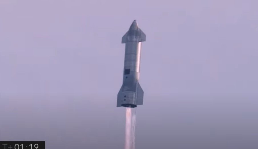 image Musk&#8217;s starship rocket lands..but then blows up (video)