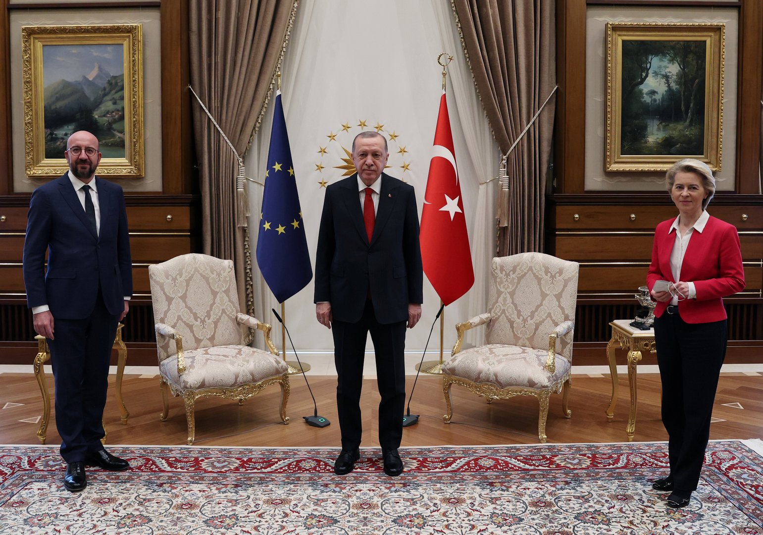 image EU commission head taken aback as Erdogan and her colleague snap up the chairs