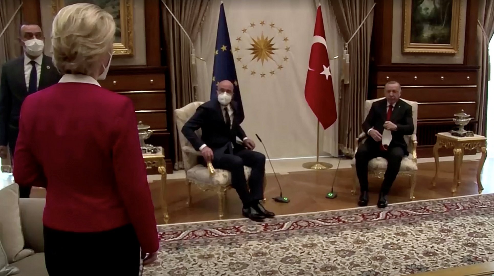 image After seating mishap, Turkey says furniture met EU&#8217;s demands