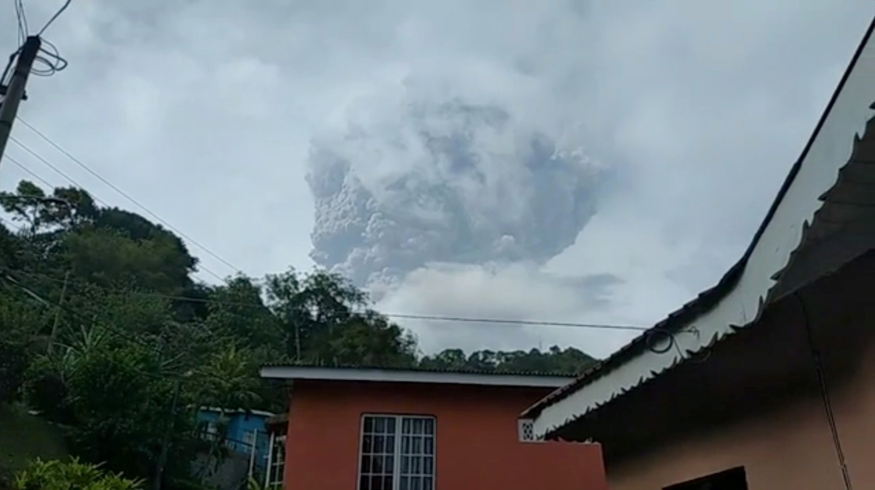 image Volcano erupts in southern Caribbean, sparking evacuation &#8216;frenzy&#8217;