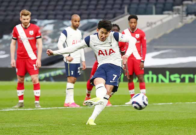 image Son&#8217;s late penalty revives Tottenham&#8217;s top-four hopes