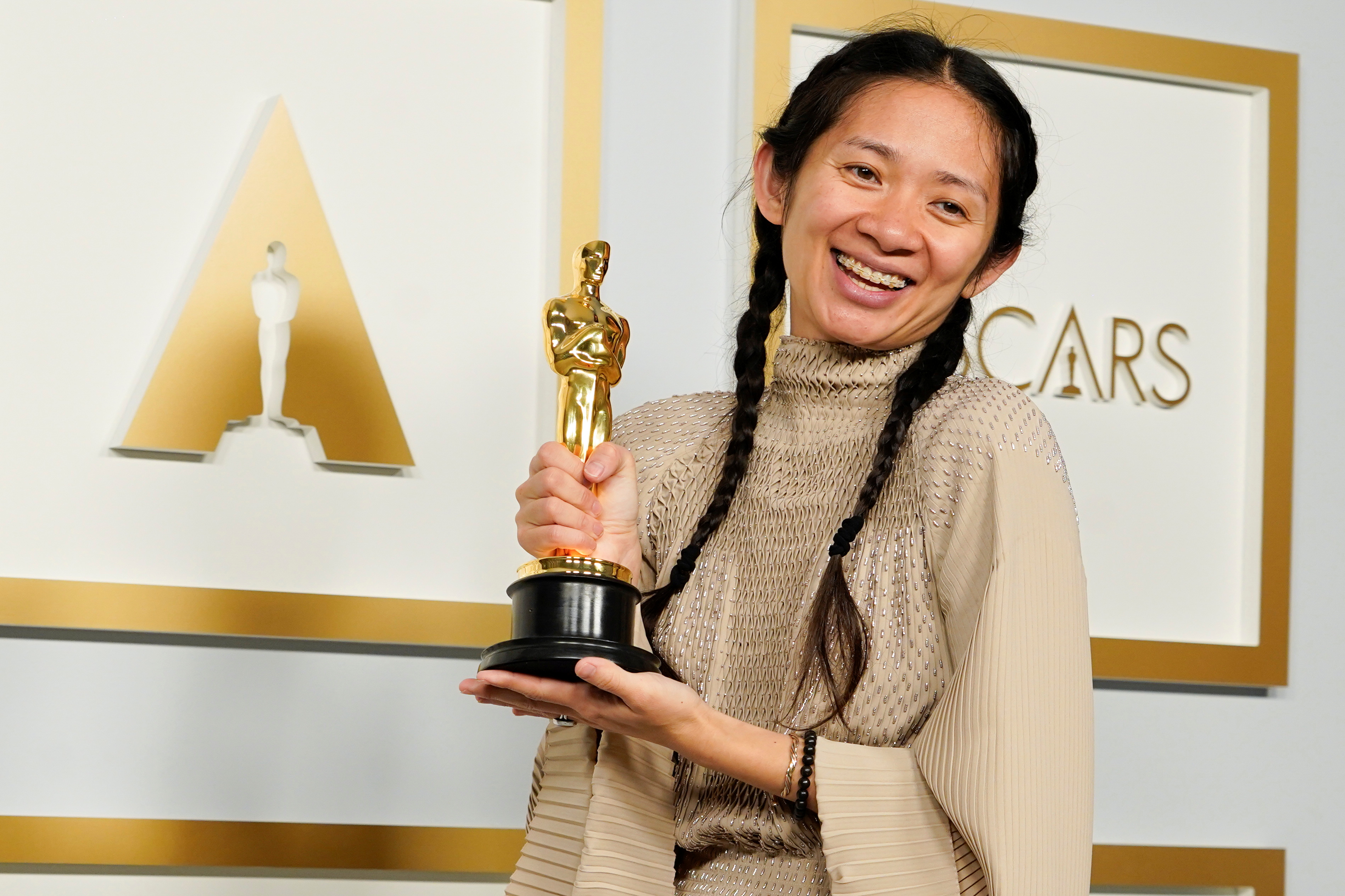 image &#8216;Nomadland&#8217; wins best picture at Oscars, Hopkins wins over Chadwick Boseman