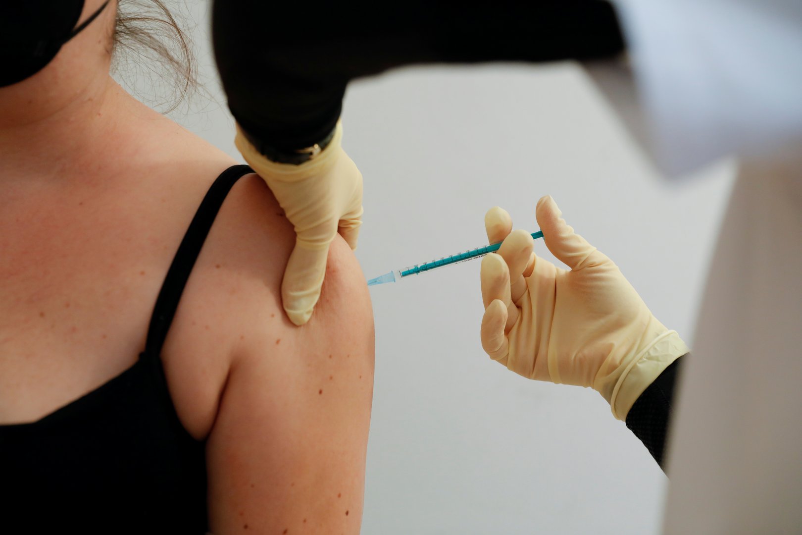 image Walk-in vaccination centres open on Monday for 3rd and 4th doses