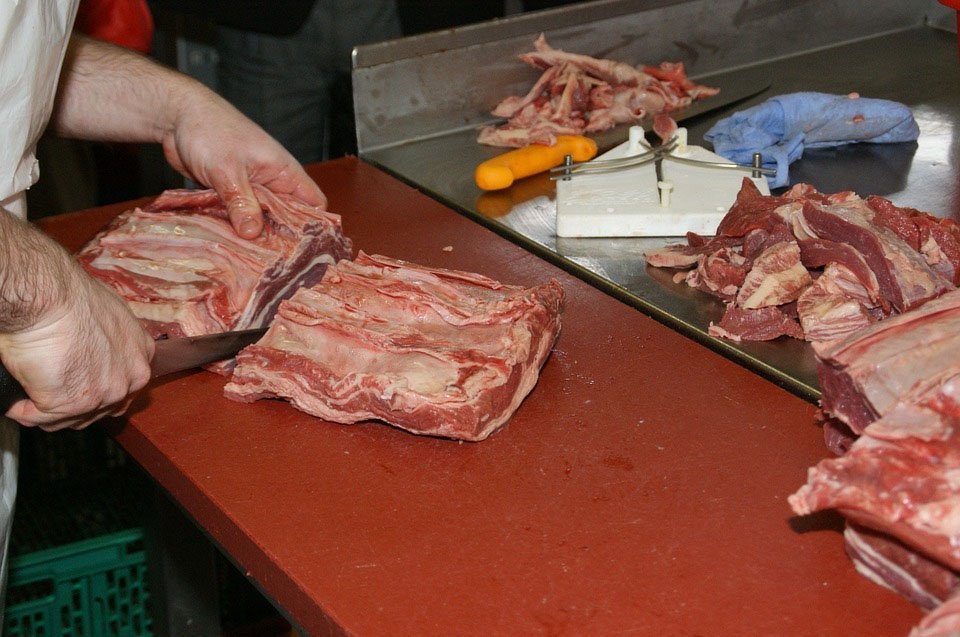 image Butchers claim meat from slaughterhouses unfit for human consumption
