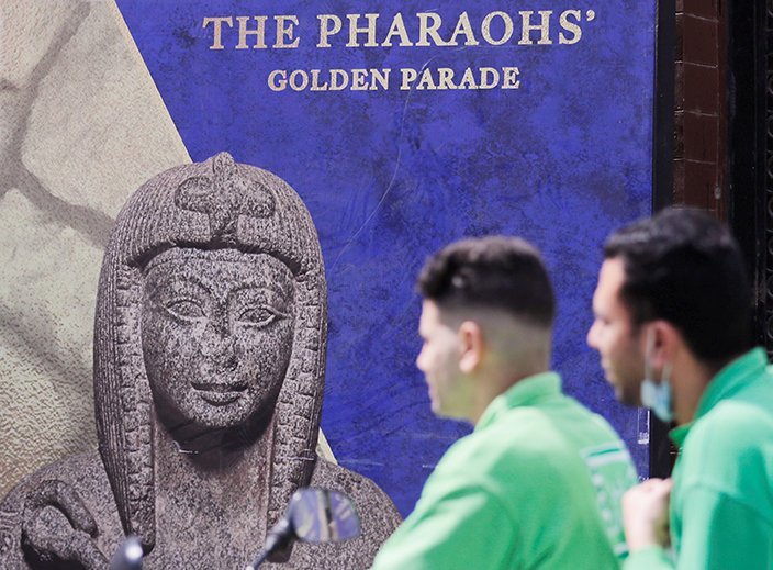 image Majestic Cairo parade as Egyptian mummies move museum