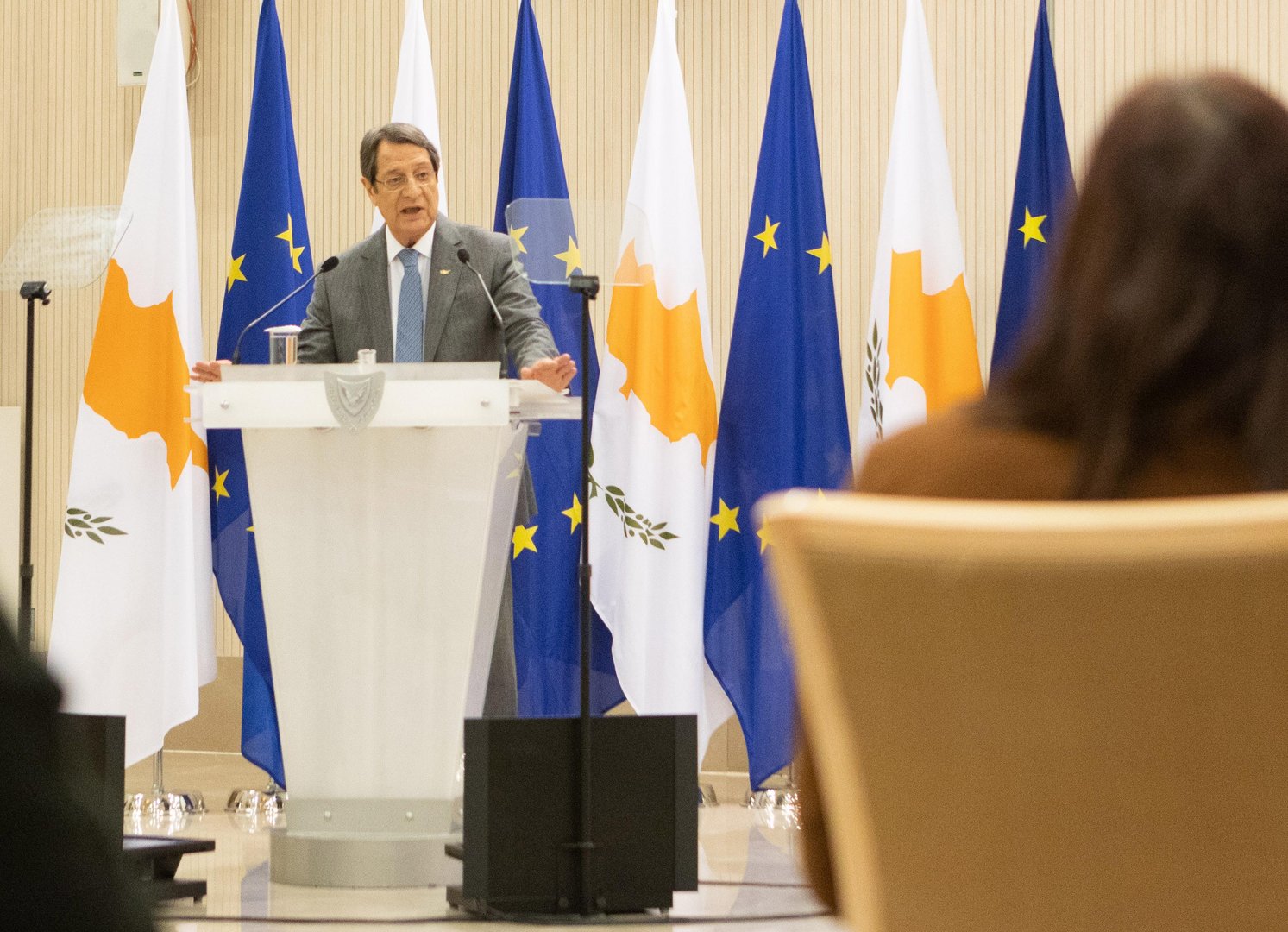 image President urged to commit to federal solution