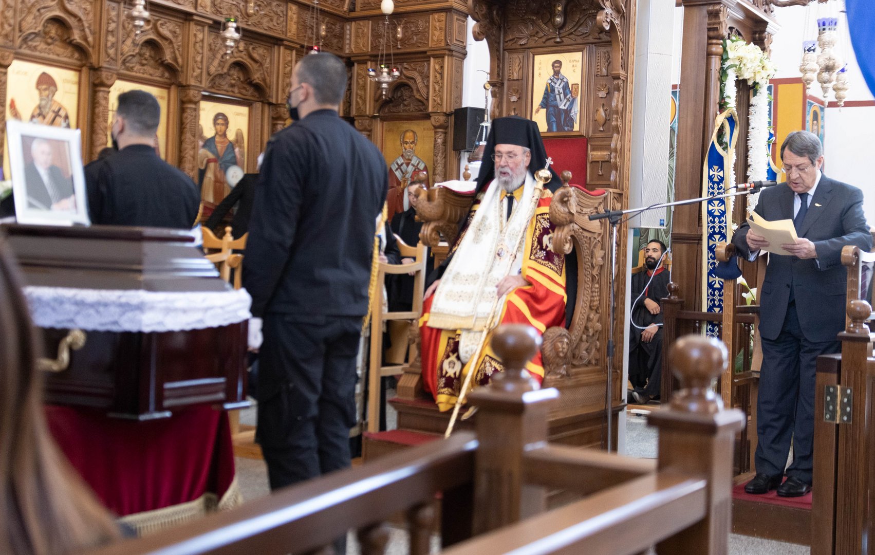 image Anastasiades bids farewell to ‘dear friend’ at Hasikos funeral