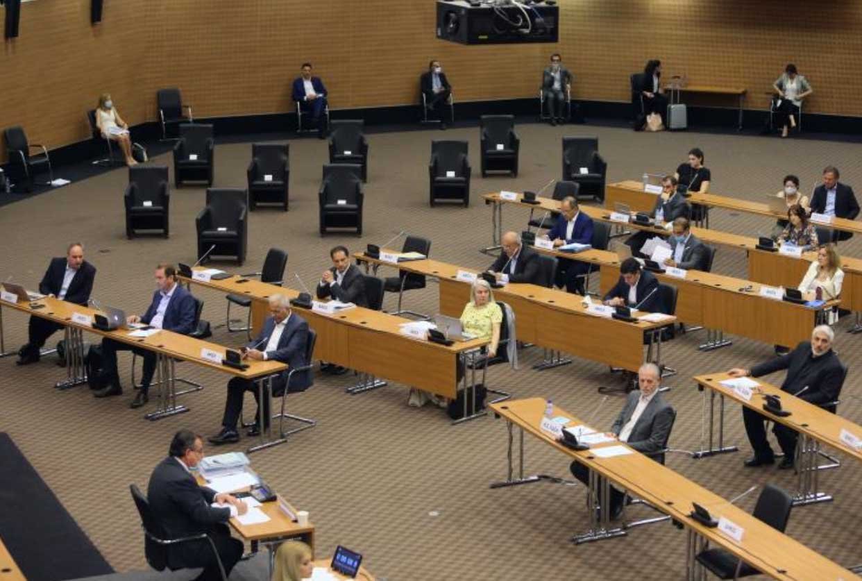 image Parties squabble over election state aid