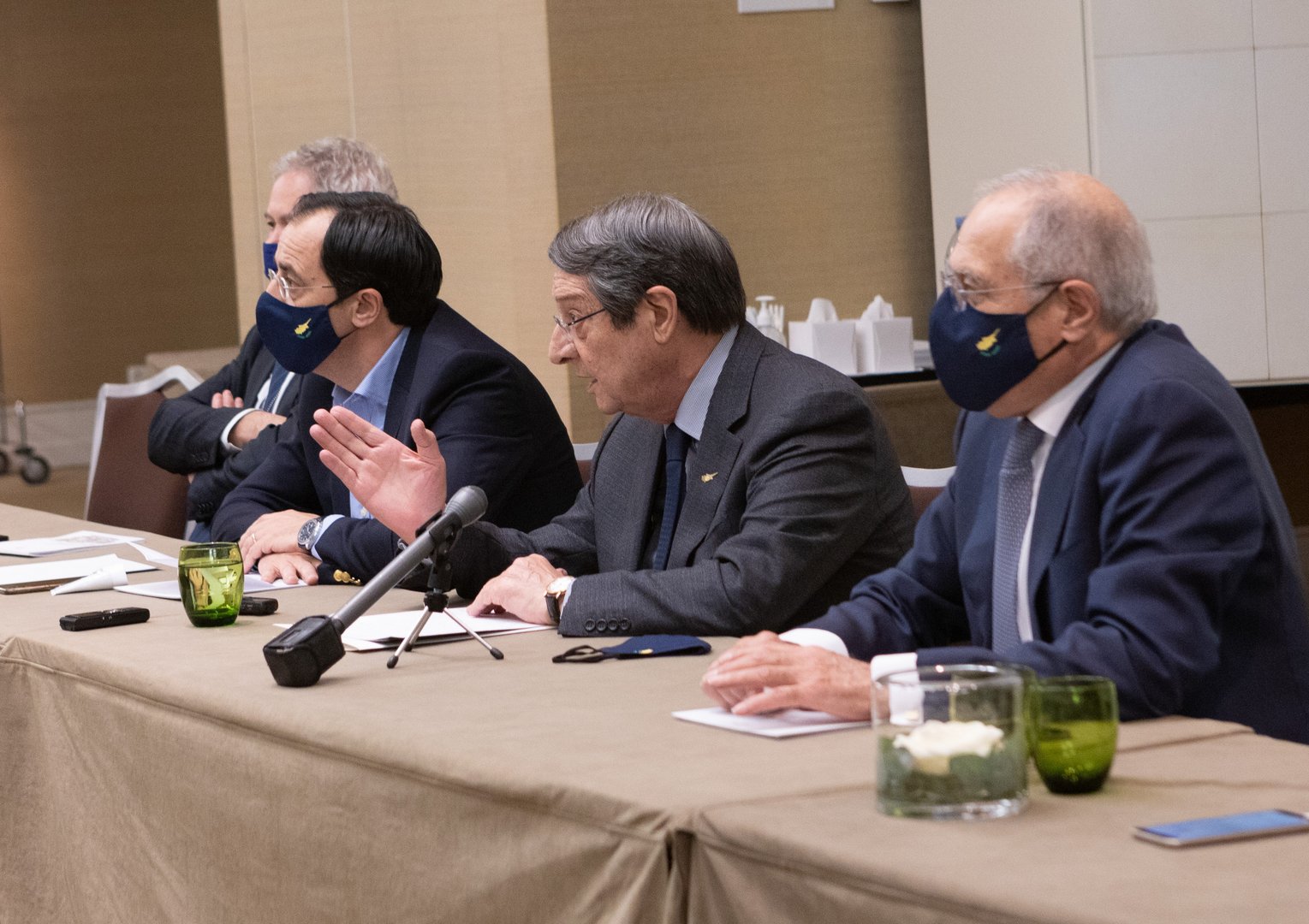 image President reviews Geneva talks in letters to UN and EU