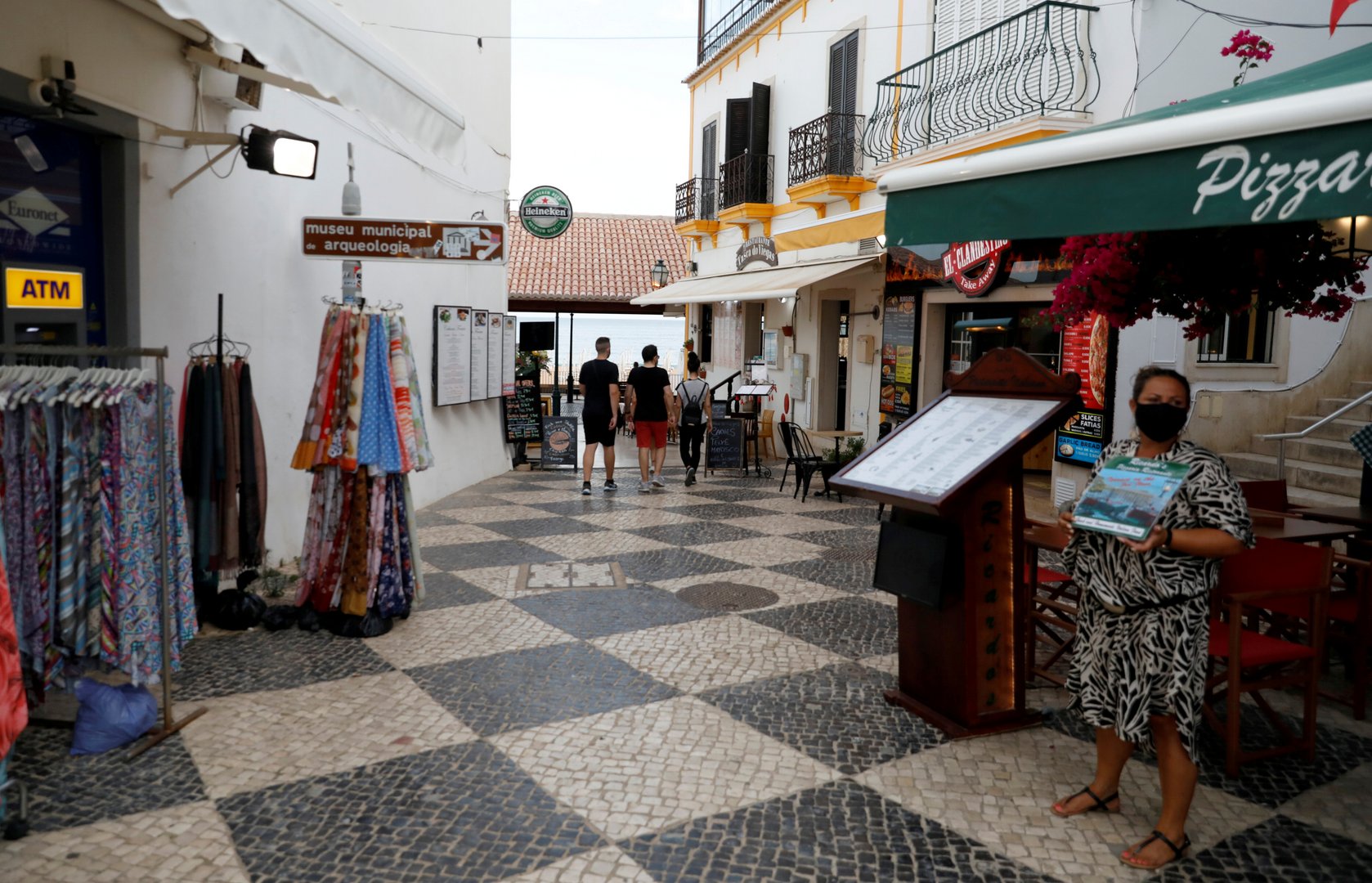 image Portugal to welcome UK tourists from May 17, tourism board says