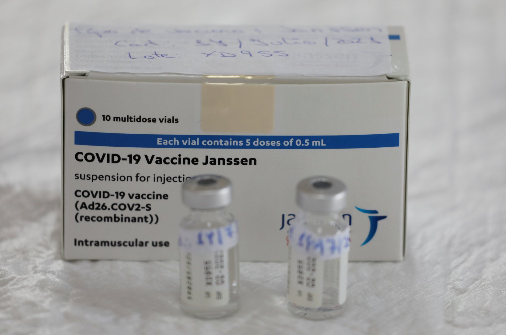 image Coronavirus: J&#038;J recipients can only receive boosters at walk-in centres