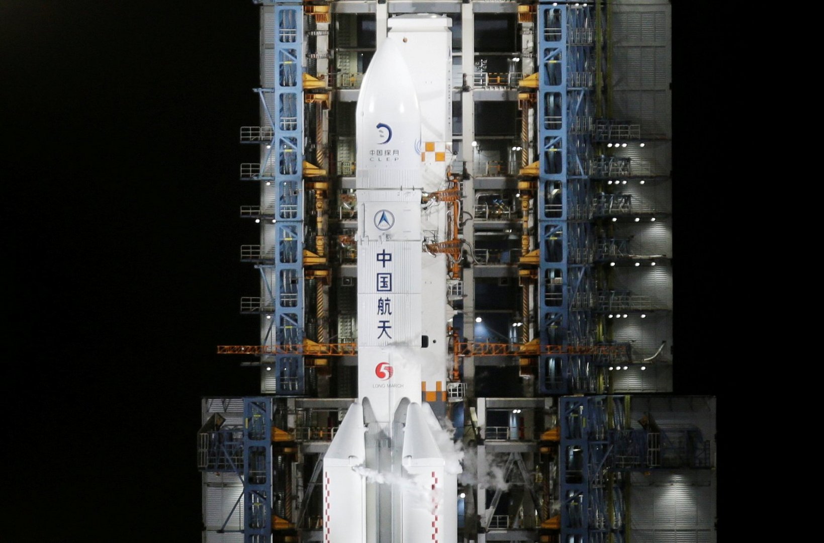 image Chinese rocket debris lands in Indian Ocean