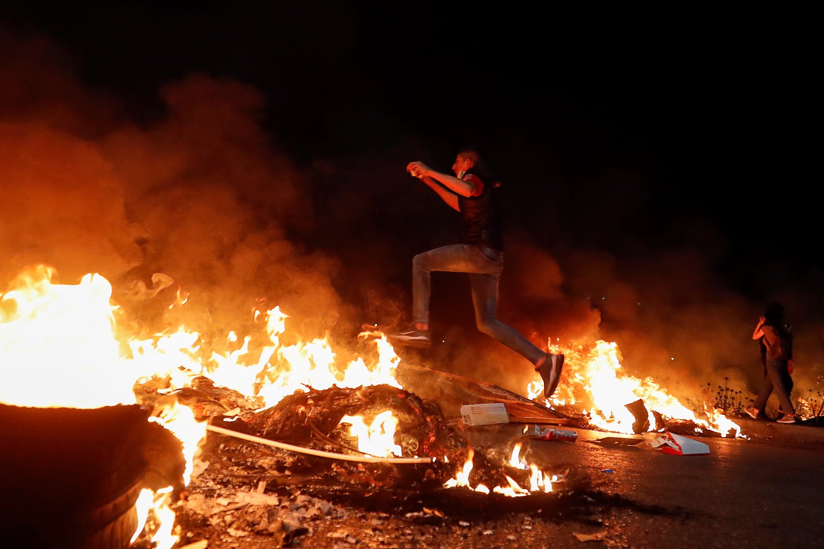 image Violence erupts at al-Aqsa mosque as Israel marks Jerusalem Day