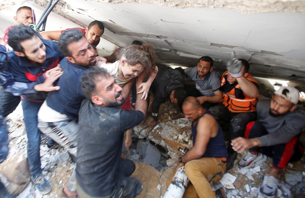 image Israel air strikes kill 33 Palestinians, rockets fired from Gaza