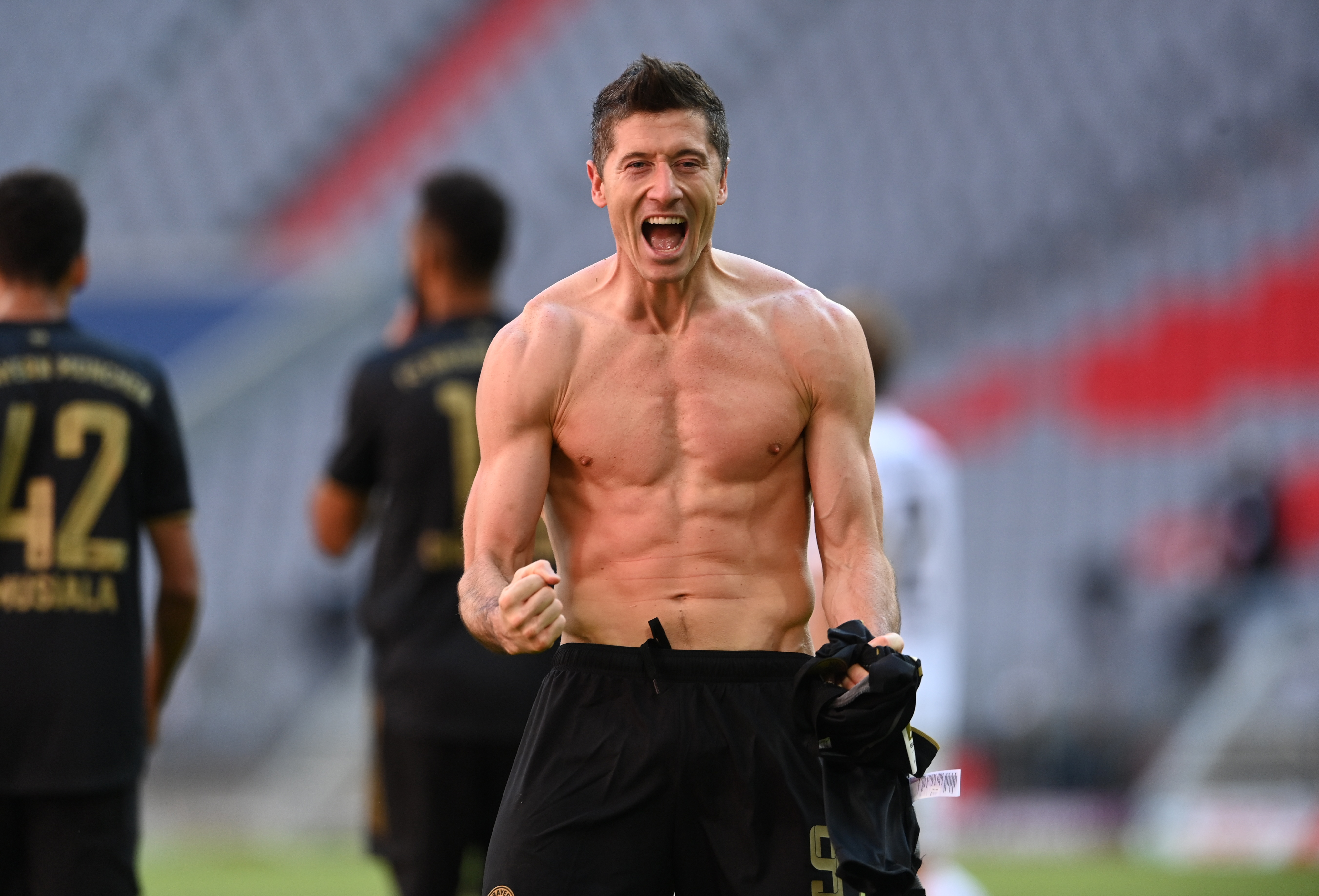 image Bayern&#8217;s Lewandowski breaks Muller&#8217;s 49-year scoring record