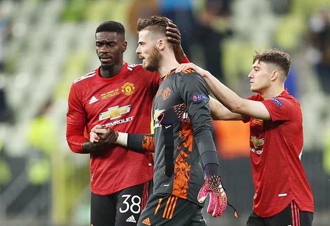 image Man United beaten by Villarreal after penalty drama