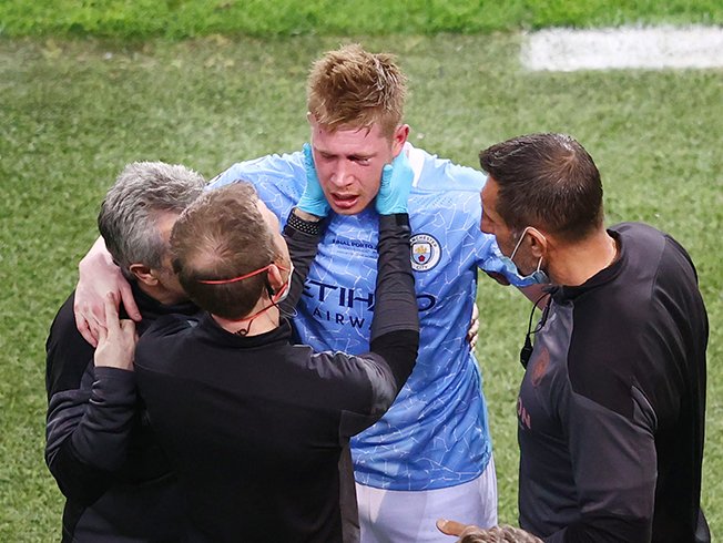 image City&#8217;s De Bruyne suffers fractures to nose and eye socket