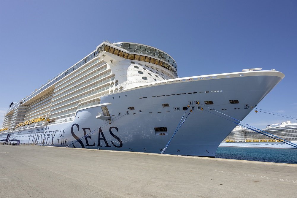 image ‘Multiple benefits from cruises and port services’