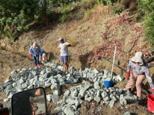 feature park2 retaining walls were built following traditional methods