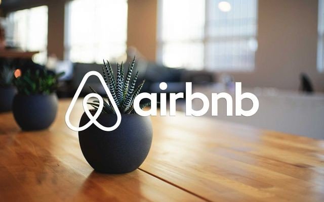image Airbnb owners given longer to register with government