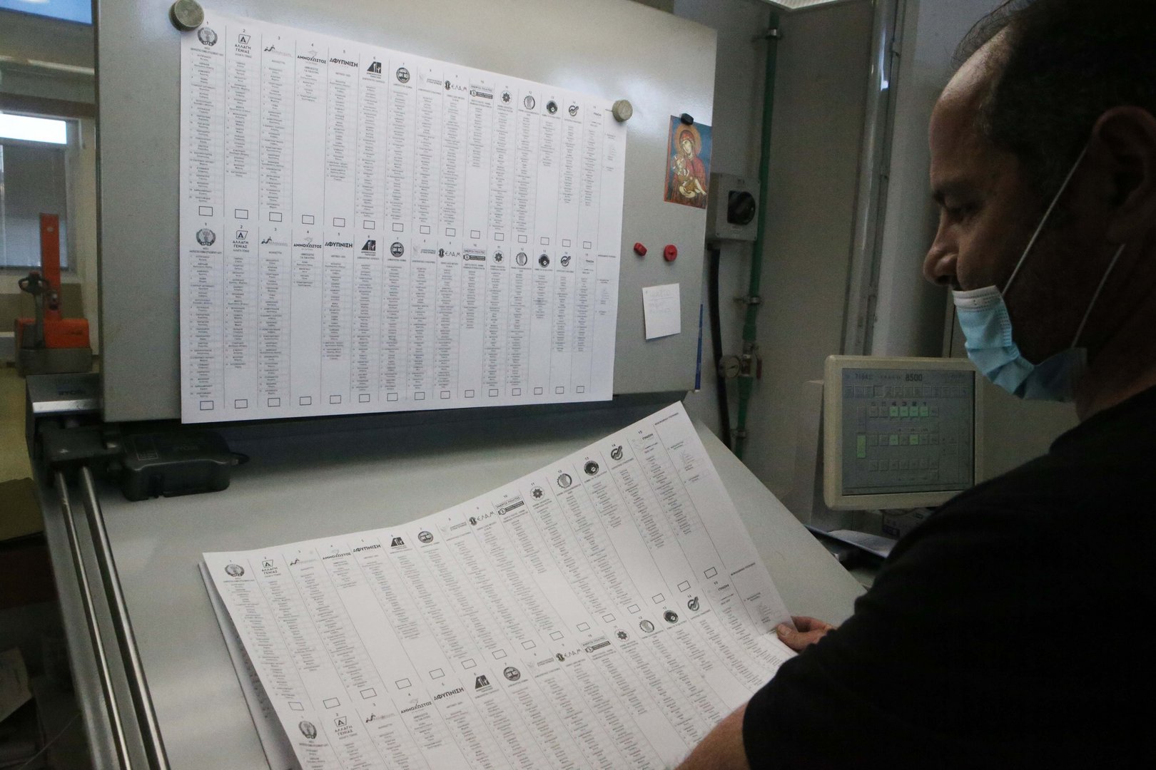 image Political power mismatch makes voting difficult