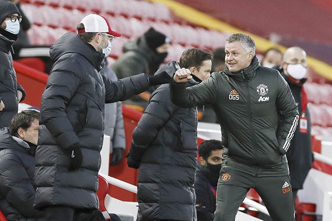 image Klopp puts no blame on Solskjaer over weakened side