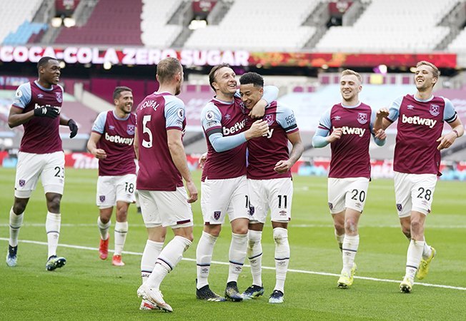 image Liverpool eye top four as European race hots up