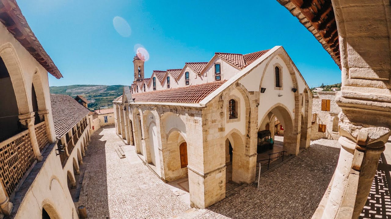 image Lineages of wood and stone: discovering the beauty of Omodos village