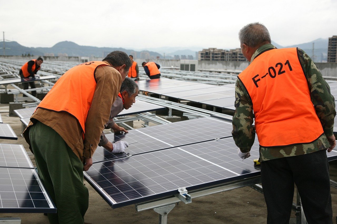 image Energy minister: Cyprus aims for ‘photovoltaics on every roof’