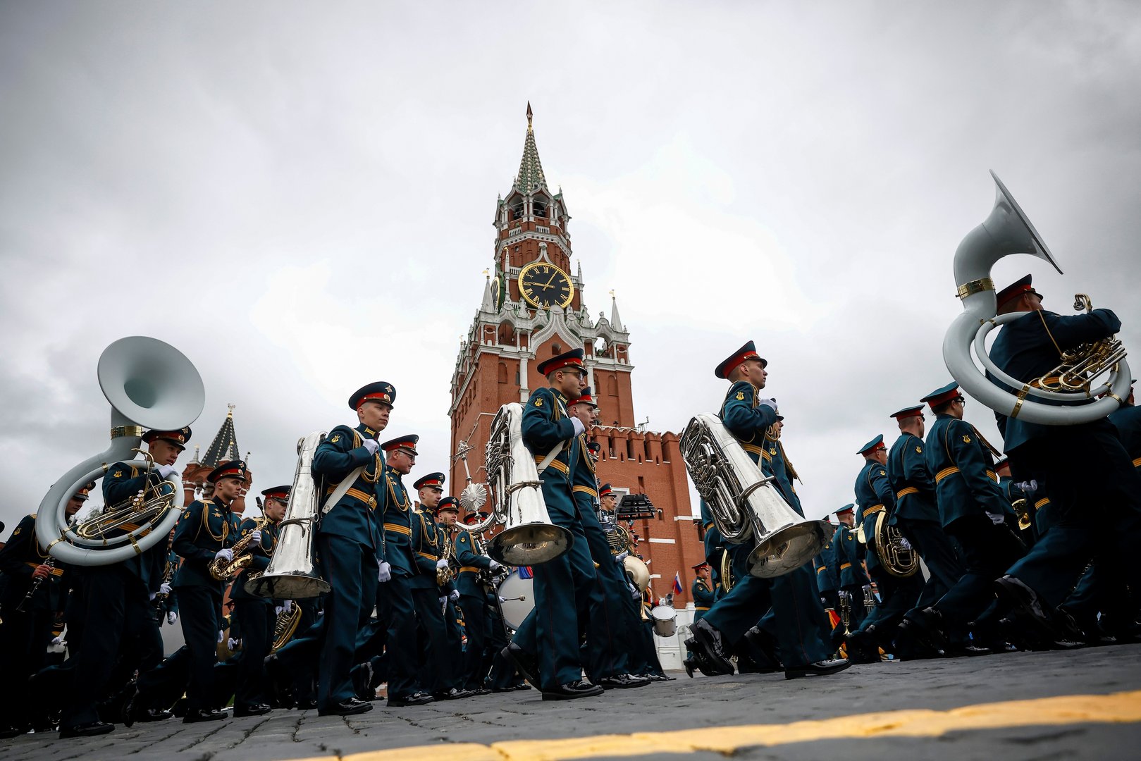 image Putin reviews Russian military might as tensions with West soar
