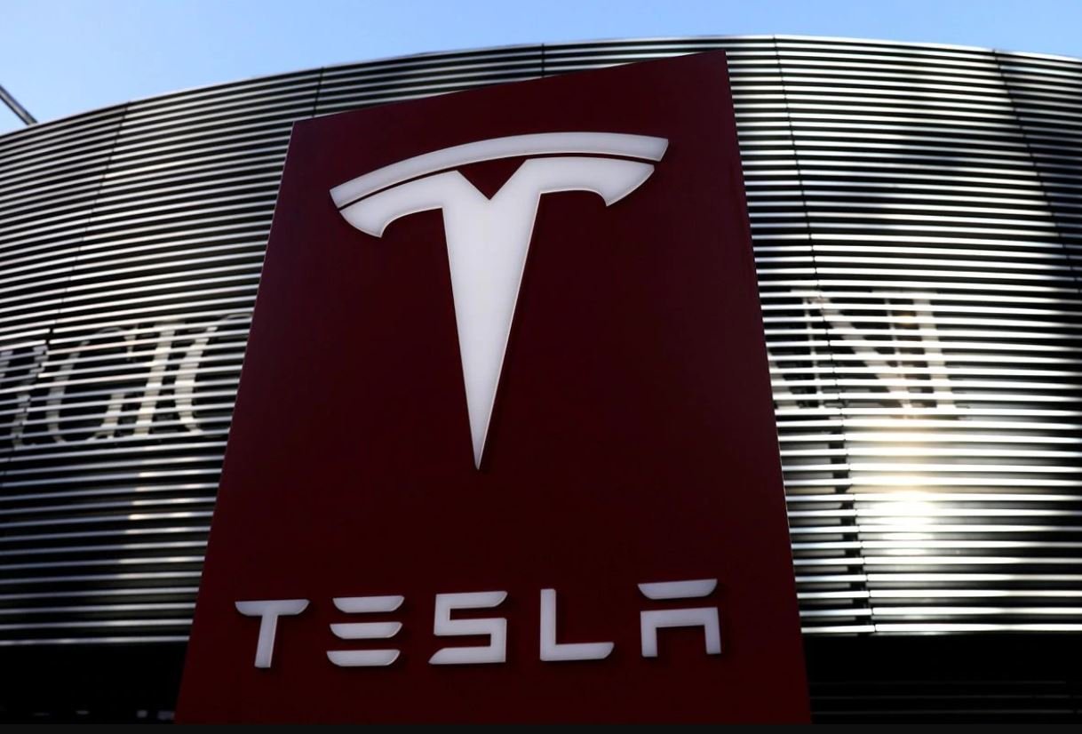 image Tesla sets up China site to store data locally