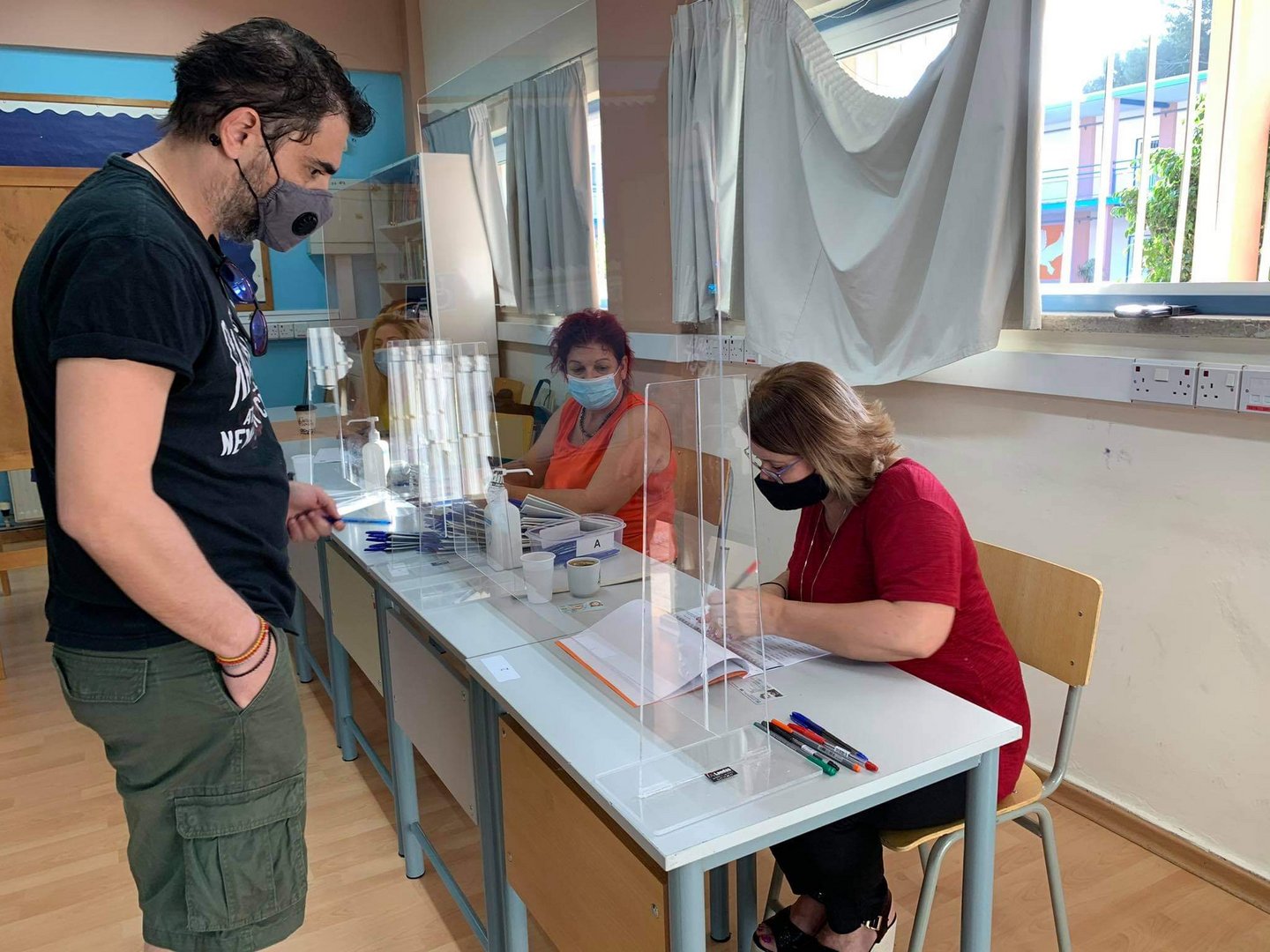 image Low voter turnout as trust plummets