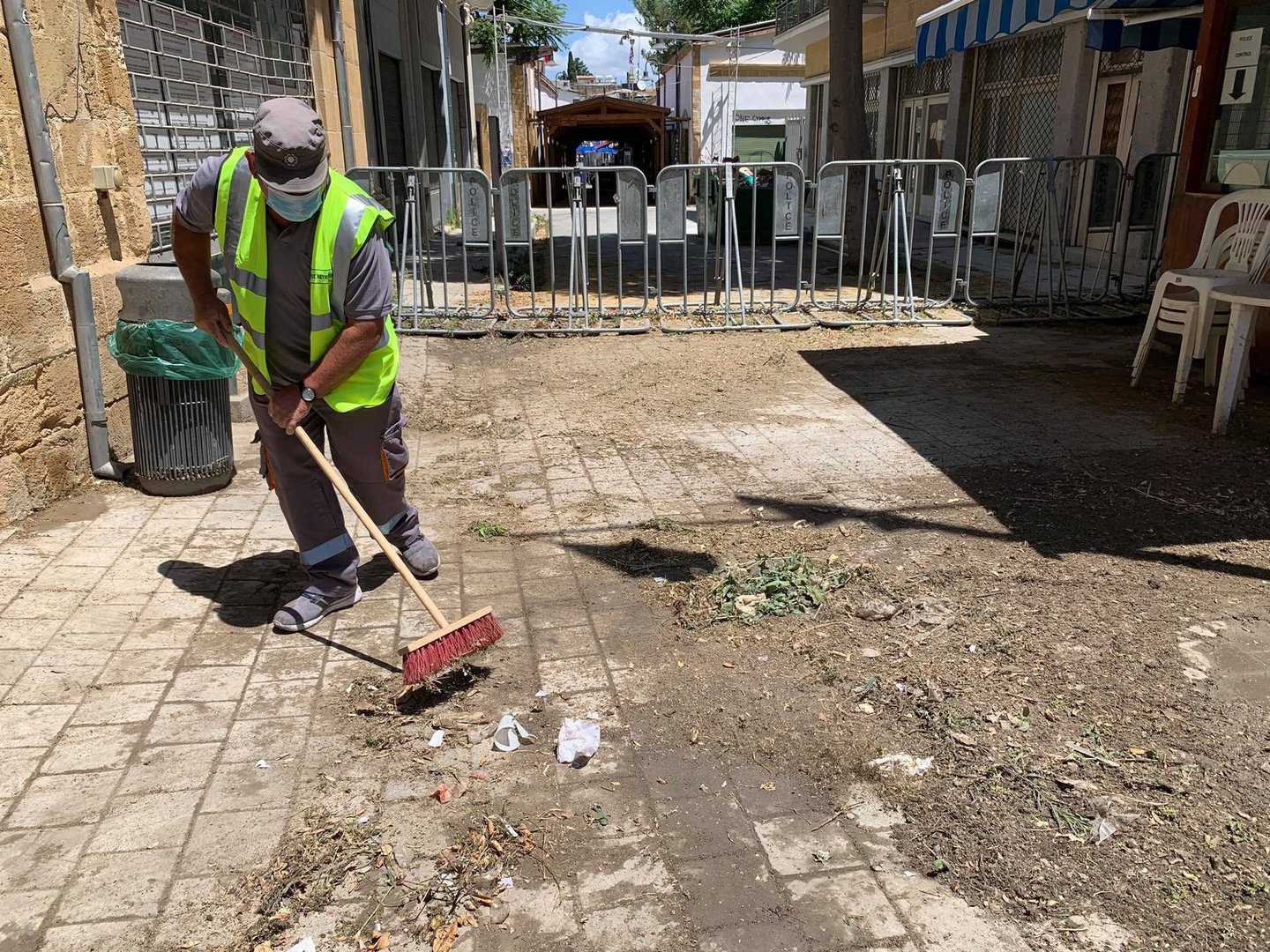 image Leaders agree to open crossings, preparations underway at Ledra St (Update 3)