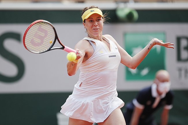 image Pavlyuchenkova sets up meeting with Zidansek in Paris semis
