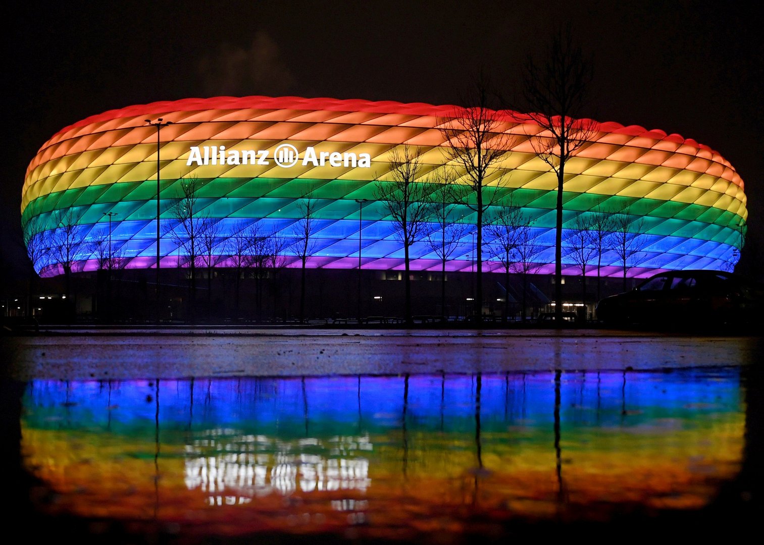 image Germany&#8217;s health minister angered by UEFA decision on stadium lighting