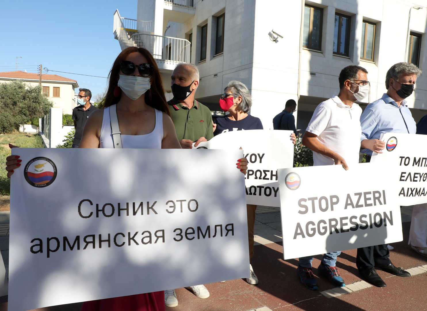 image Armenians call on Russia to pressure Azeris over POWs