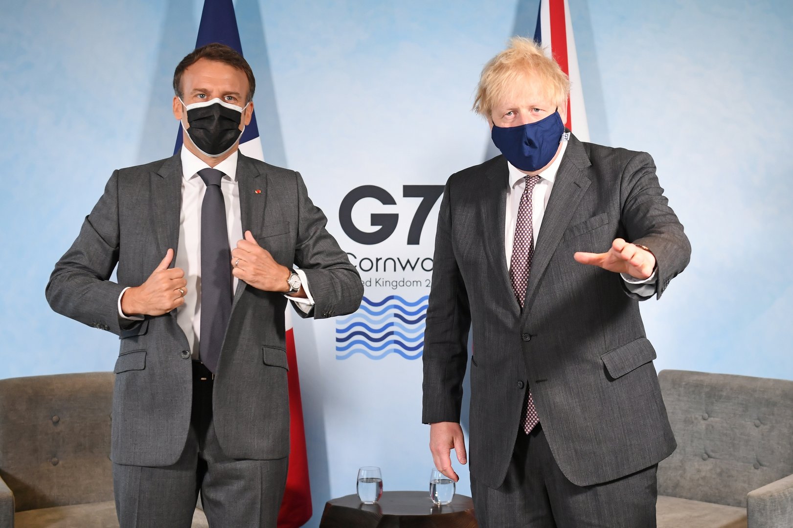 image France&#8217;s Macron tells UK&#8217;s Johnson: keep your word on Brexit deal