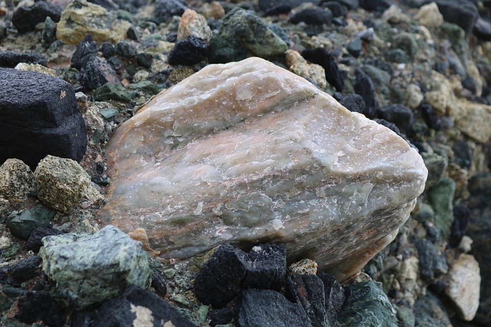 image Archaeologists turn high-tech to trace earliest human activity  