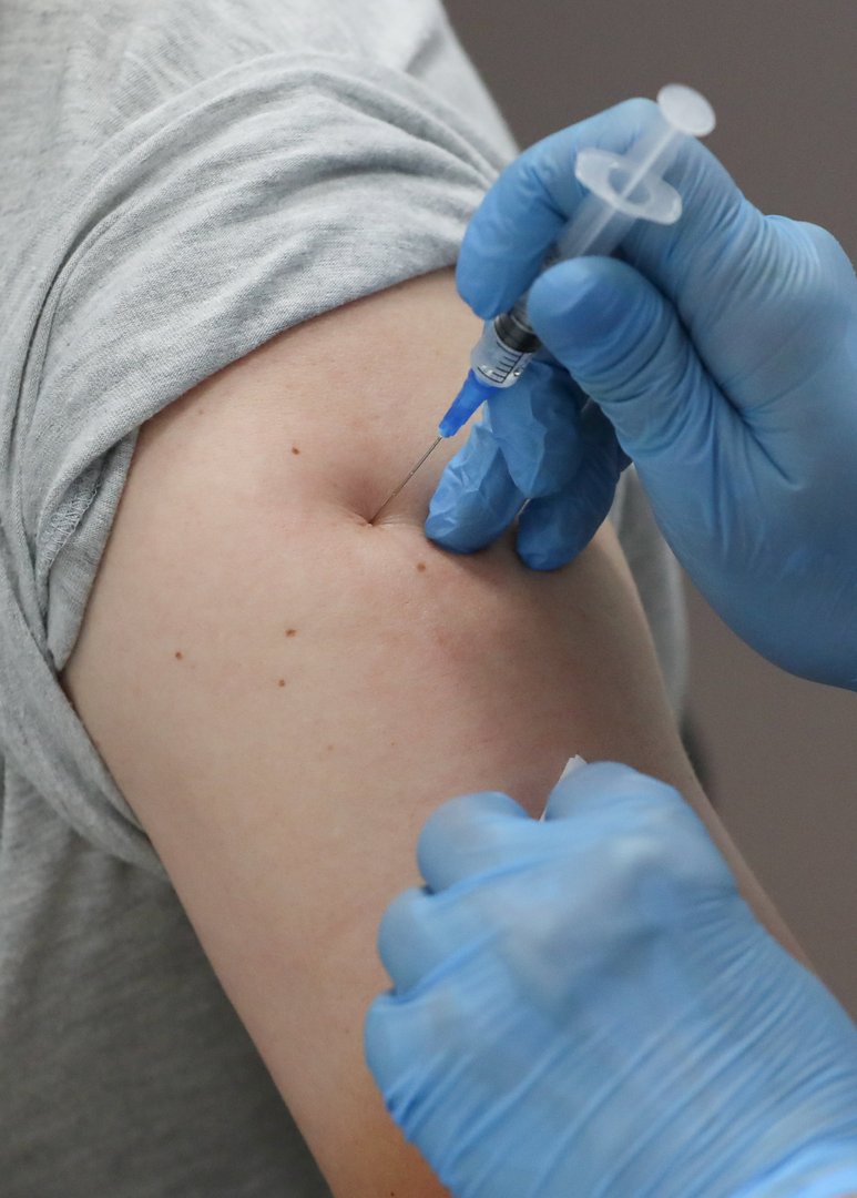 image Coronavirus: Almost 2,800 have received third shot