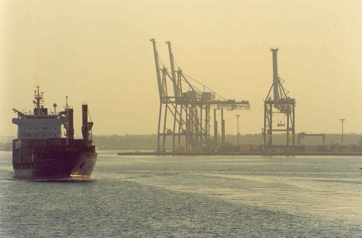 image Audit Office says move to absorb port fee hikes needs EU approval