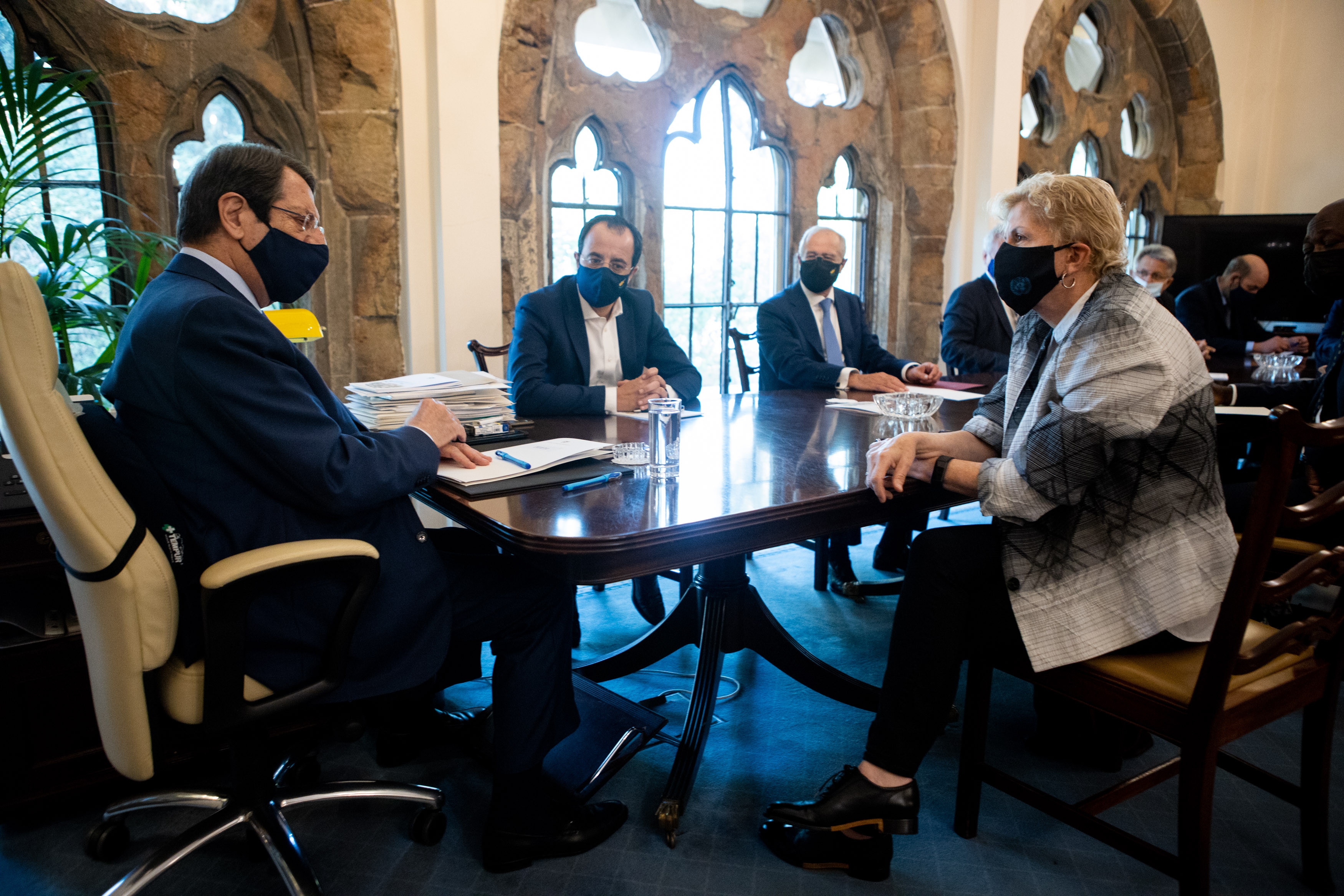 image Lute meets leaders in new bid for informal summit (update 2)