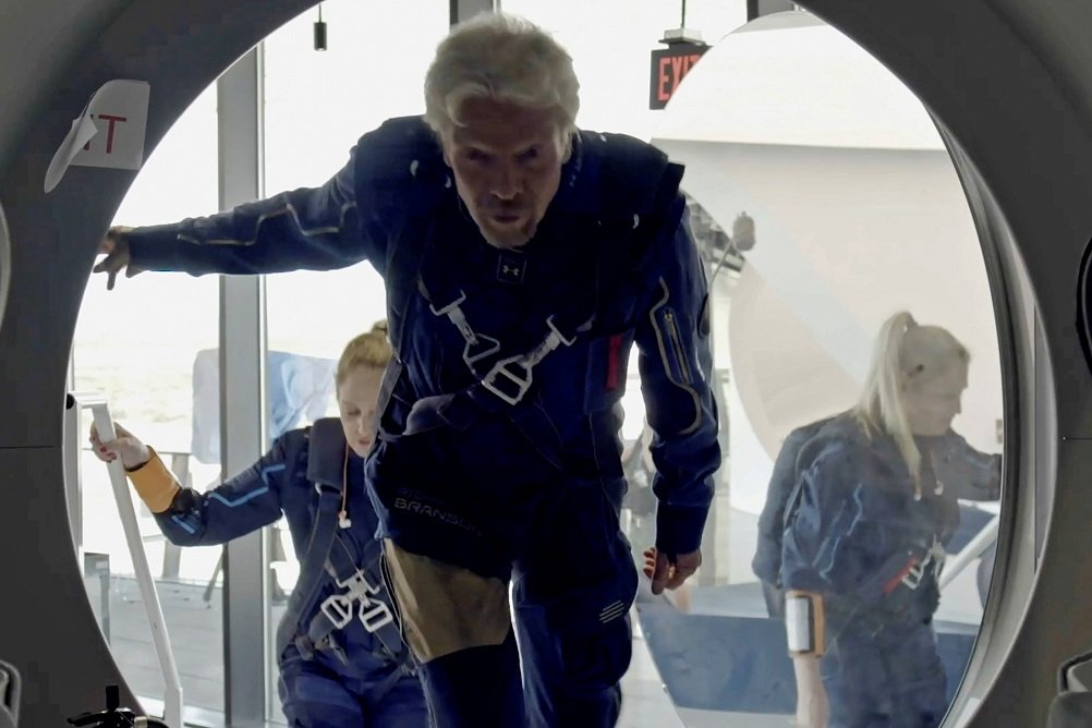 image Virgin Galactic&#8217;s Branson boards rocket plane for high-altitude space launch (Updated)