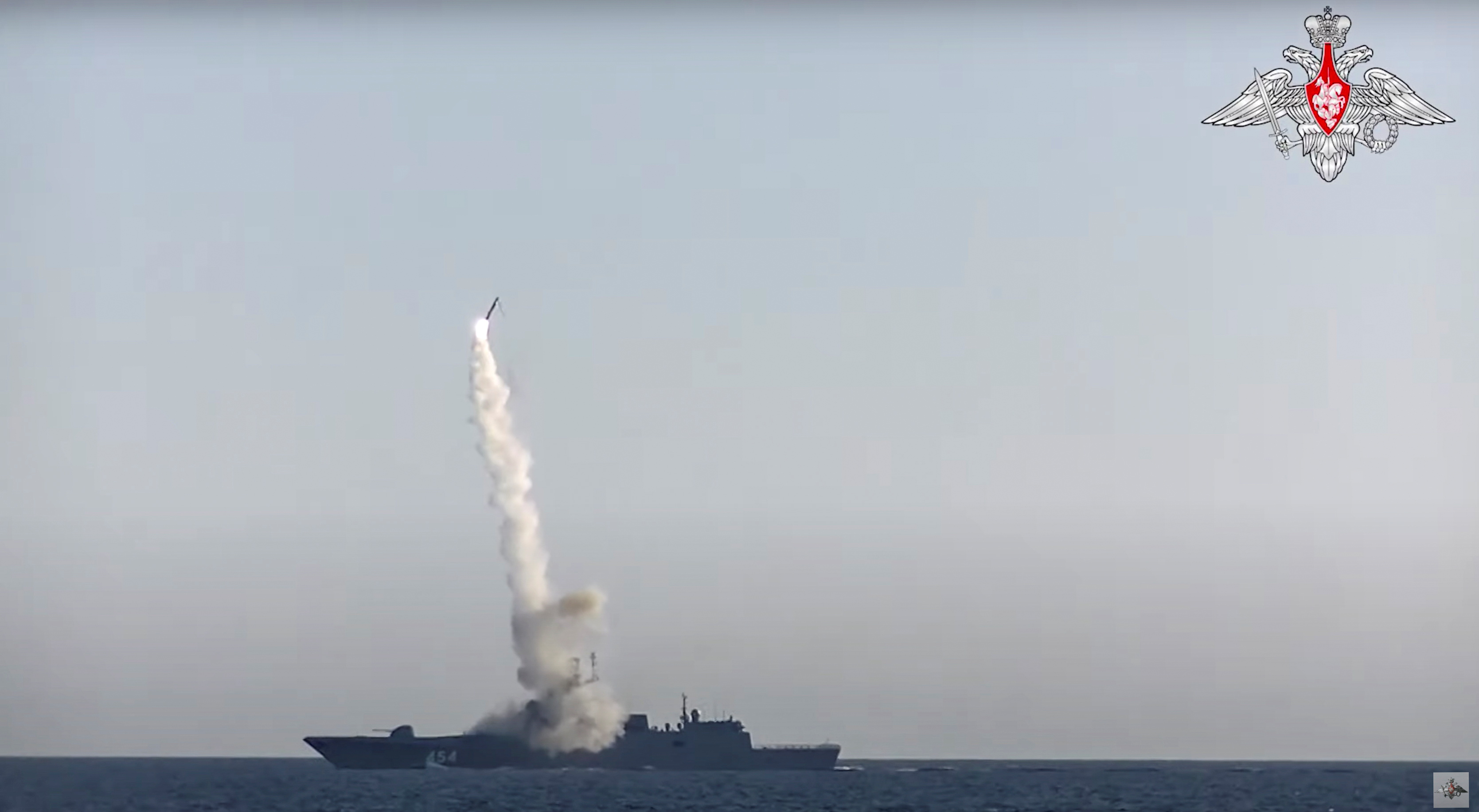 image Russia says it successfully tested hypersonic missile praised by Putin