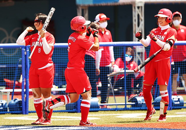 image Japan win softball opener as Games &#8216;of hope&#8217; begin