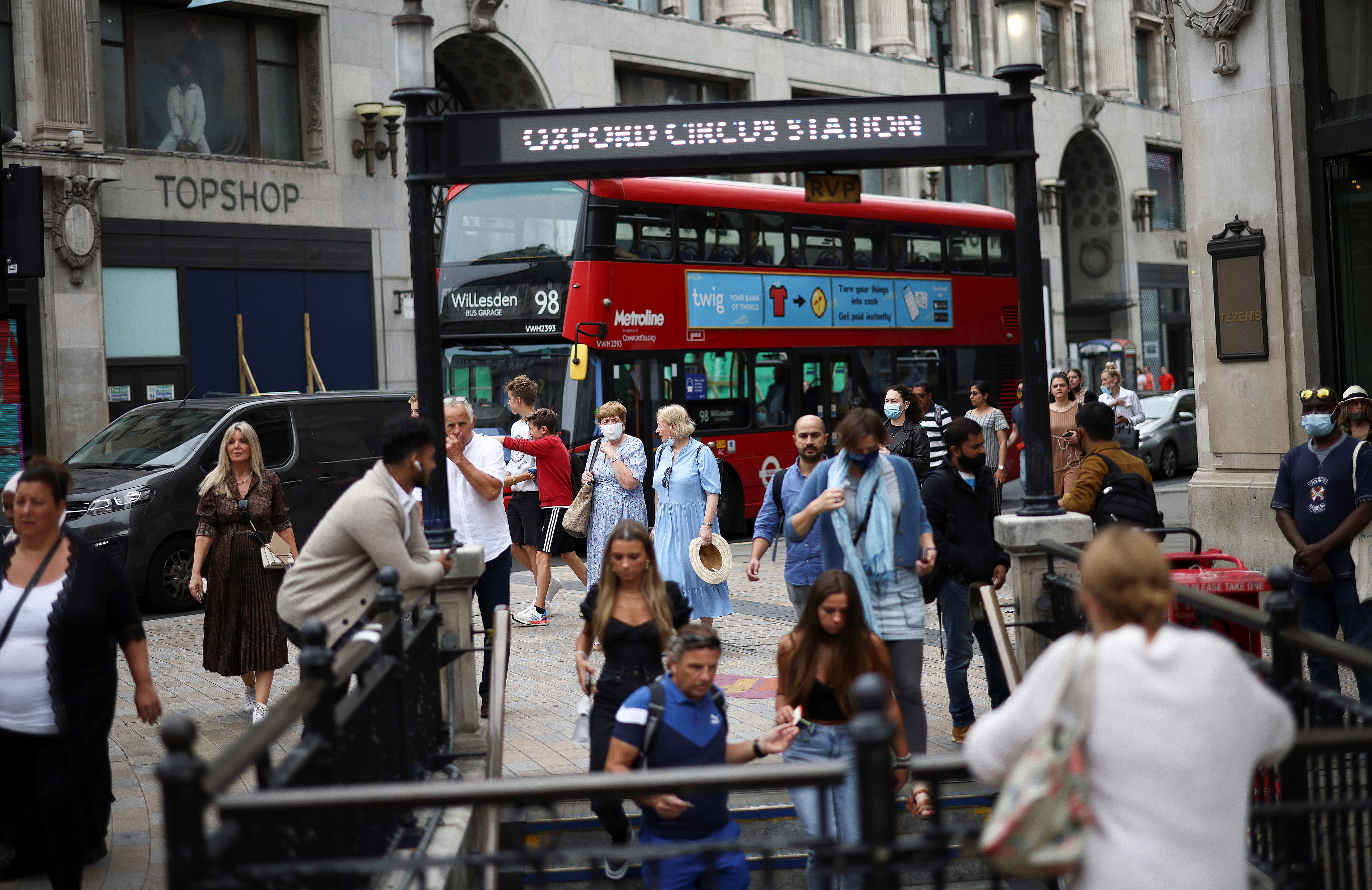 image End in sight of pandemic in Britain epidemiologist says