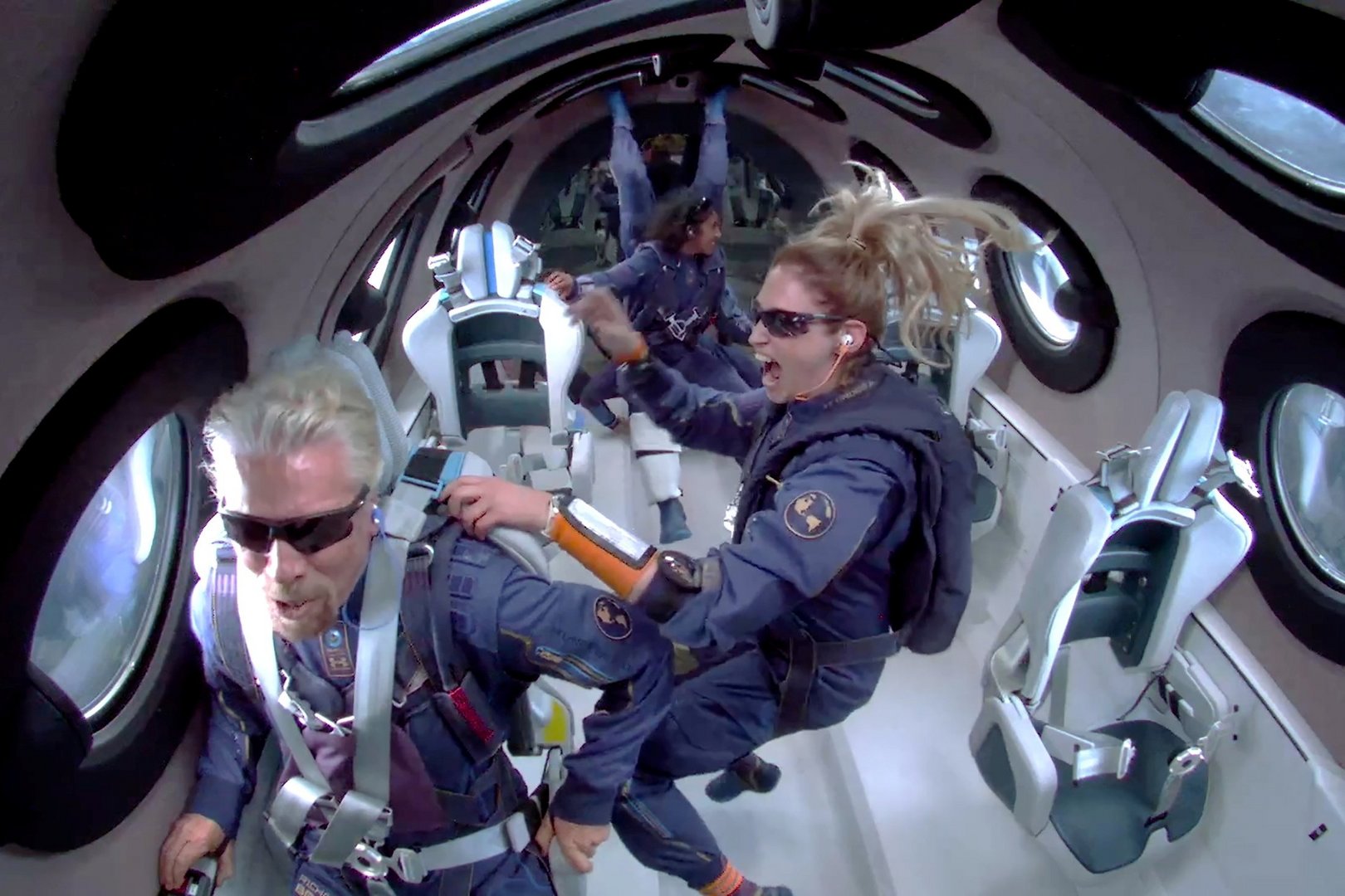 image Billionaire Branson soars to space aboard Virgin Galactic flight