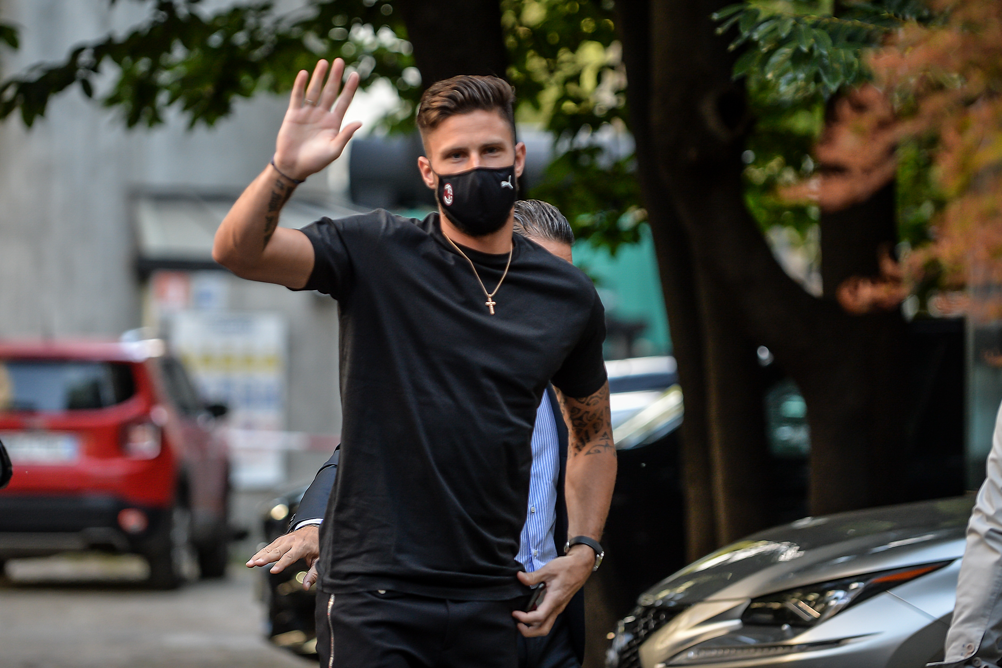 image Giroud leaves Chelsea for AC Milan